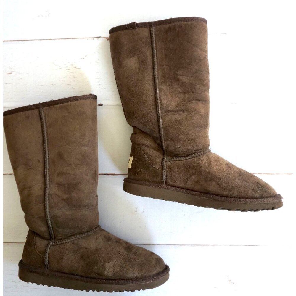 UGG 5229 Womens Tall Mid-Calf Suede Boots Chocolate Brown - Size 5